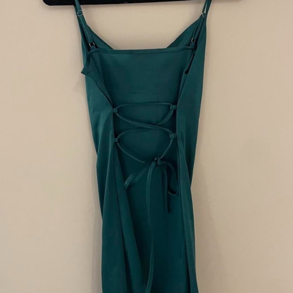 NWT Dark Green Rosedress Mini Dress - Size Adult Medium - Picture 2 of 6